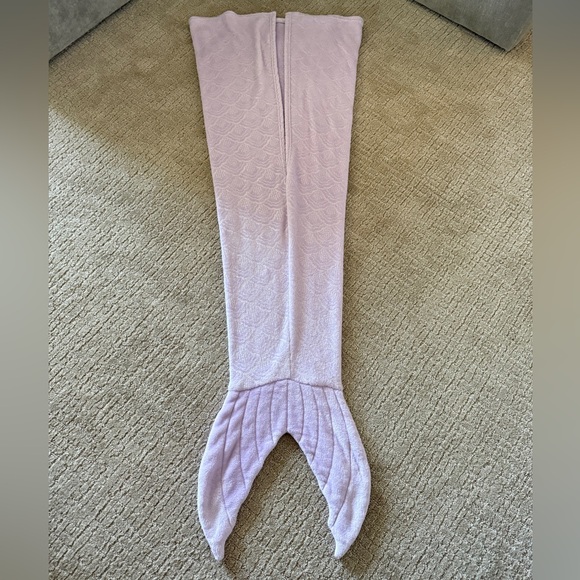 Lilac Mermaid Tail Blanket for Kids - Picture 6 of 8
